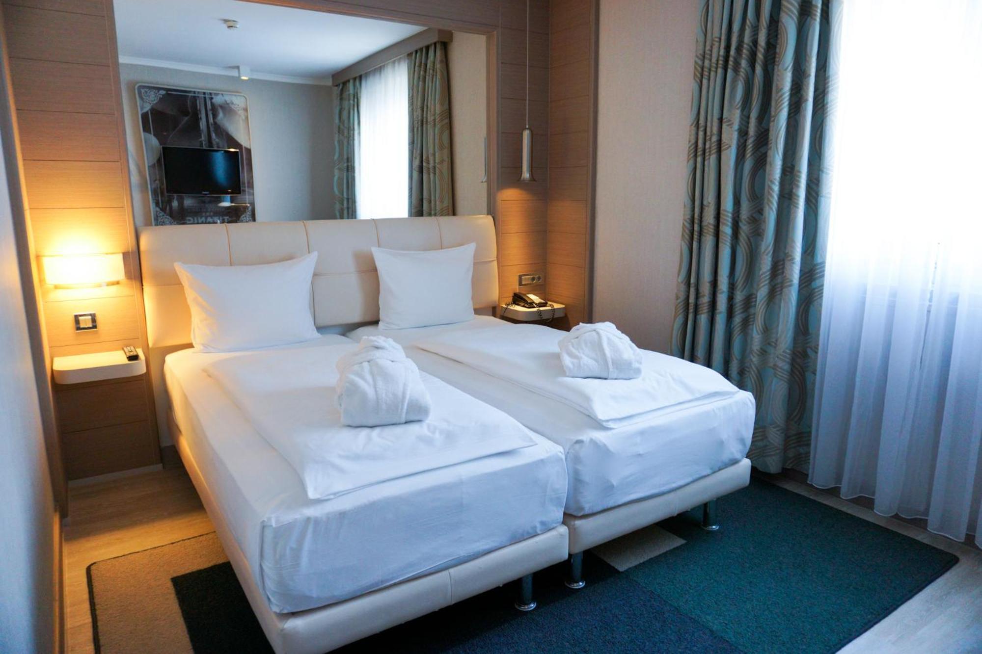 Hotel Titanic Comfort Mitte 3*